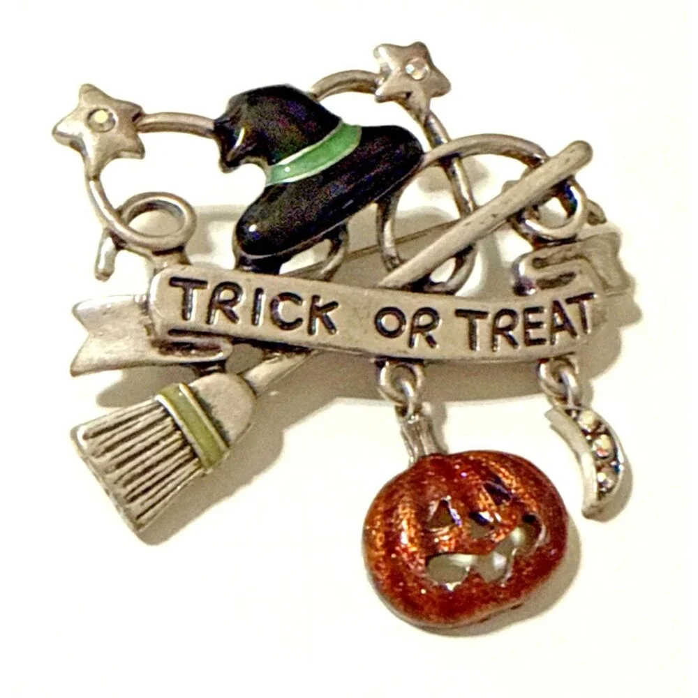TRICK OR TREAT Pewter Tone Pin Brooch Witch Hat Broom Pumpkin Moon Dangle Charms